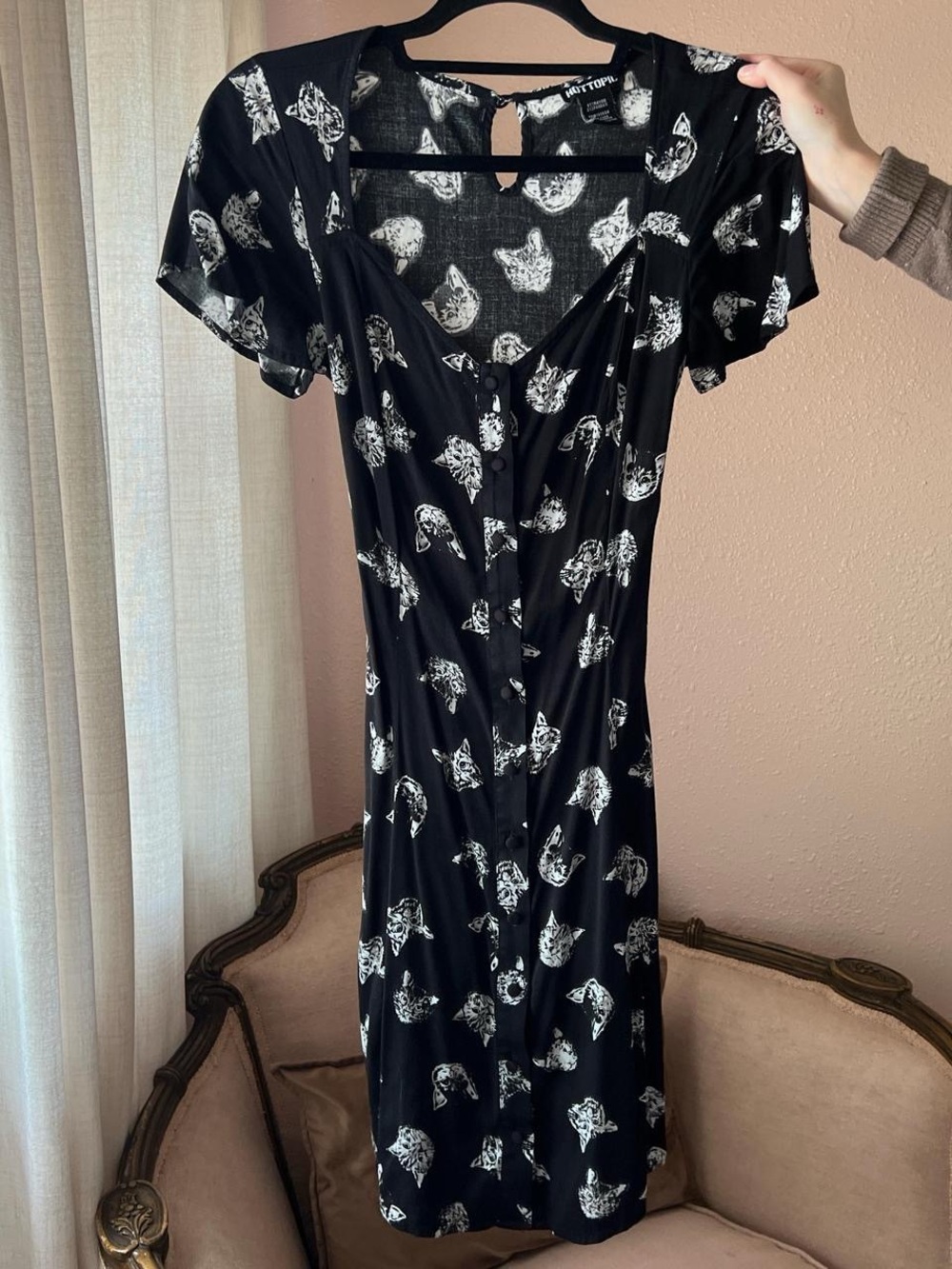 Hot Topic Black Cat Print Button-Front Dress - Picture 2 of 5